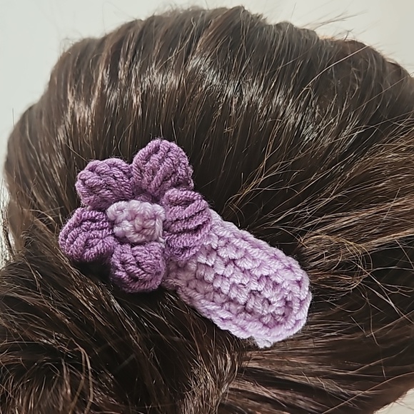 Hand Crafted Hand Knit Crochet Hair Clip Handmade Snap Clip Purple Floral Design - Picture 12 of 17
